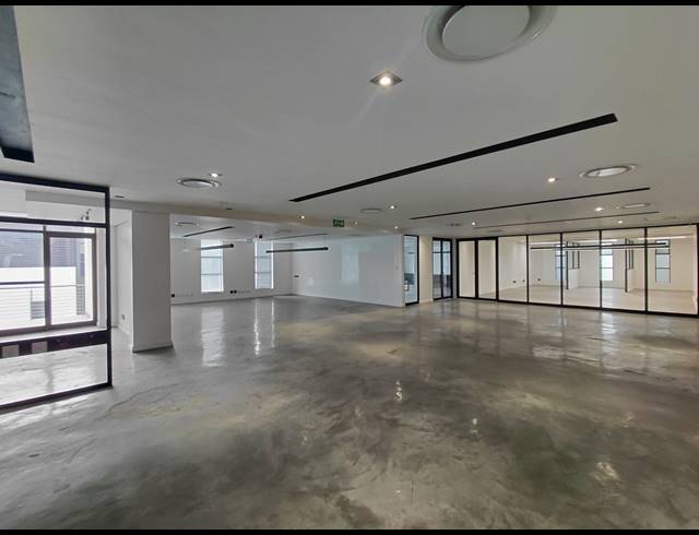 2,590M² OFFICE TO LET IN BRYANSTON